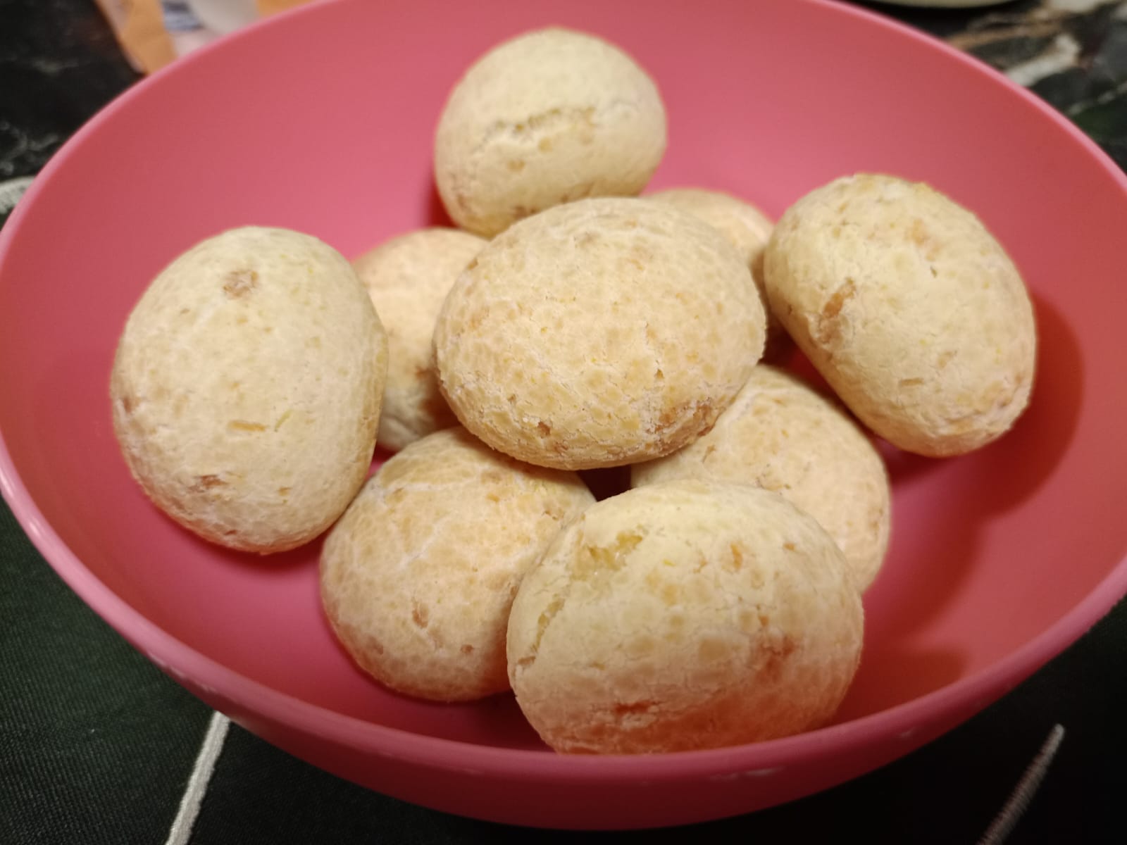 Pao-de-queijo.jpeg